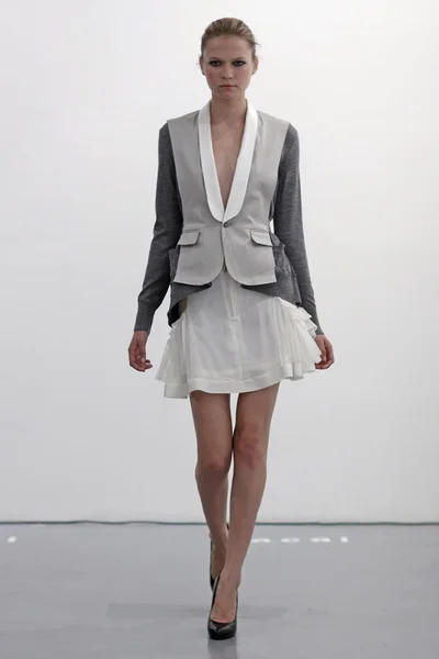 Look 12